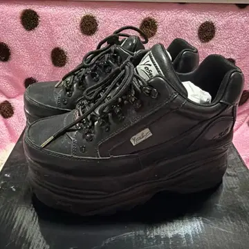 요스케 통굽 스니커즈 23.5