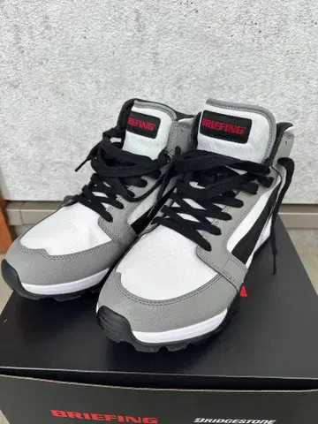 브리핑 브릿지스톤 골프화 26.5cm 한정 상품 완판템