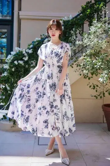 Her lip to full of love long dress