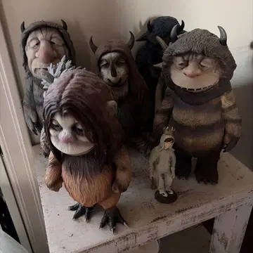 괴물들이 사는 곳 피규어 세트