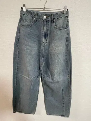 어반 리서치 센스 오브 플레이스 커브 데님 라이트 인디고 L 사이즈