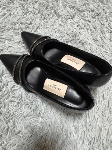 SALOSOSHI 블랙 스틸레토 하이힐