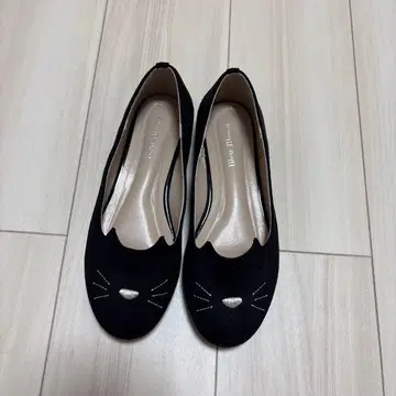 고양이 얼굴 디자인 블랙 플랫슈즈 M