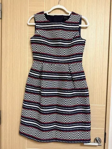 [ 새상품급 ] 유니버설 뮤즈 원피스 스트로베리 필드