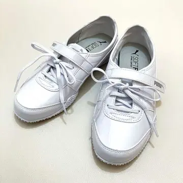 푸마 벨라 V 페이턴트 SOFTFOAM 화이트