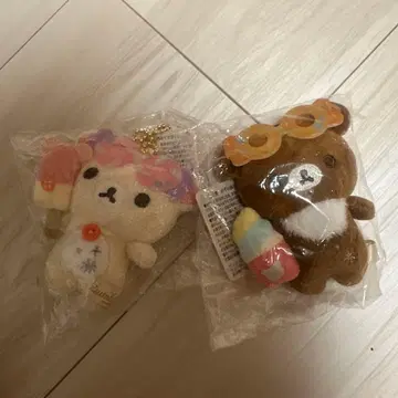 리락쿠마 매달리는 봉제 인형 차이로이코구마 코리락쿠마 사이좋은 놀이공원