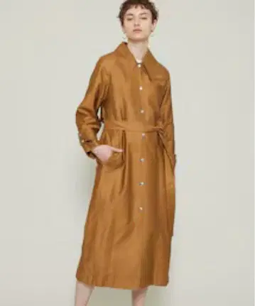 [ 정가 7만 엔 ] 우아 uhr 듀얼 캐릭터 코트