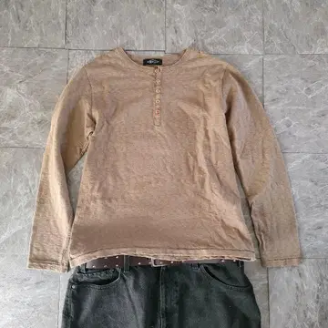 archive henley long sleeve beige y2k 5