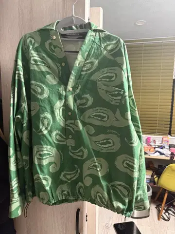 JACQUEMUS 페이즐리 무늬 그린 셔츠