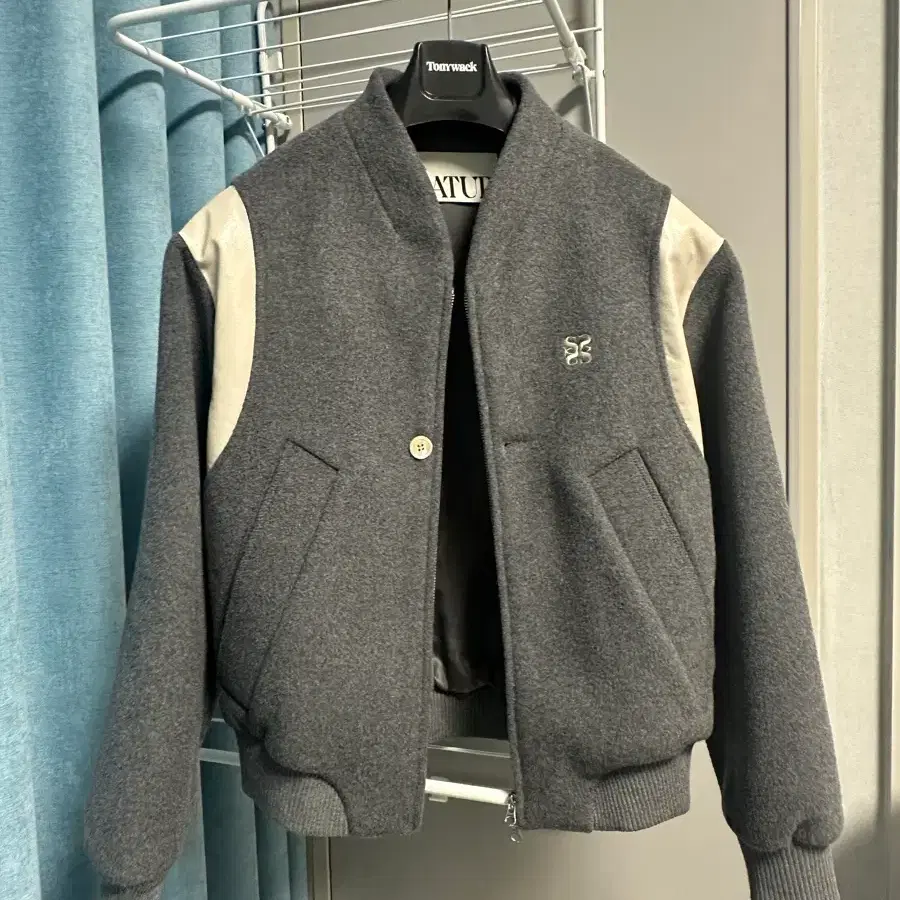 S) Satur Percy Collarless Varsity Jacket Black #세터,#바시티자켓