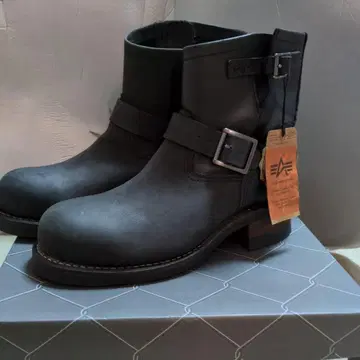ALPHA INDUSTRIES 블랙 엔지니어 부츠