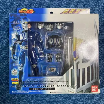 가면라이더 나이트 초합금 GD70 외부 박스 파손 있음