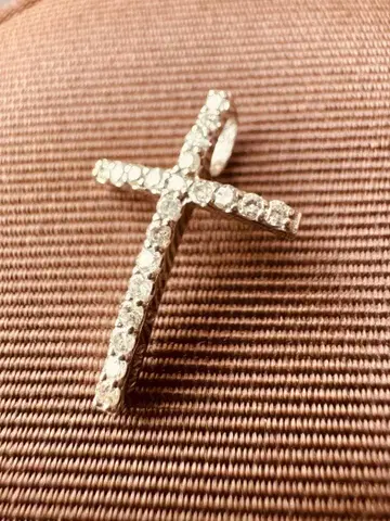 K14WG 크로스 모티브 21P 다이아 0.2ct 펜던트 탑