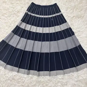 [ 새상품급 ] Drawer 18G 스테레오 보더 플리츠 니트 스커트