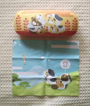 미사용 너구리와 여우 안경 케이스와 클리닝 크로스