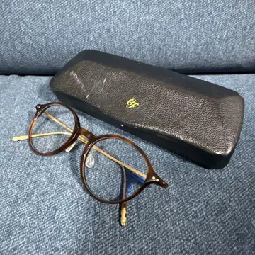 클레이튼 프랭클린 브라운 라운드형 안경 케이스 포함