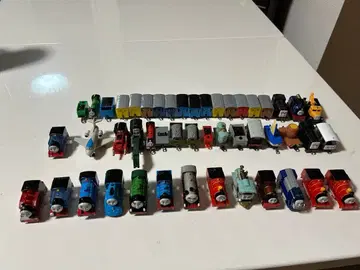 토마스 캡슐 프라레일 차량과 레일 시설