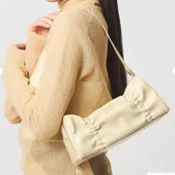 STAND OIL 플리츠 백 크림