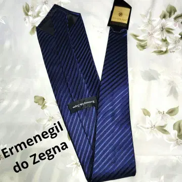 Ermenegildo Zegna 실크 스트라이프 넥타이 네이비 스트라이프