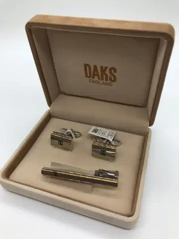 미사용 닥스 DAKS 넥타이핀 커프스 세트 실버계 일본제