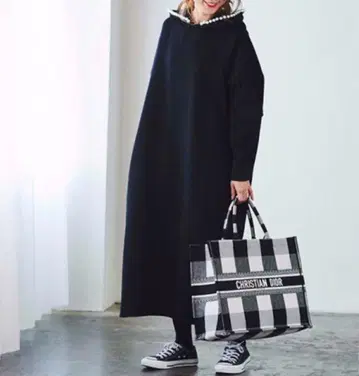 Myu 펄 후드 속기모 맨투맨 원피스 블랙