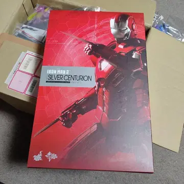 핫토이즈 [아이언맨 3] 1/6 스케일 피규어