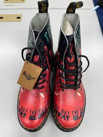 [ 미사용 택 포함 ] Dr. Martens 혈액 디자인 하이컷 부츠