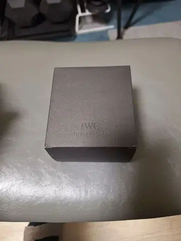 IWC 블랙 케이스