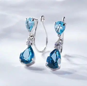 런던 블루 토파즈 K10 화이트 골드 귀찌