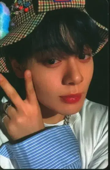 JO1 초회 한정판 B 츠루보 시온 HITCHHIKER