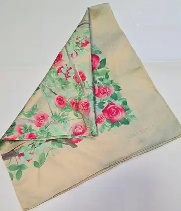 NINA RICCI (니나 리치) 로즈 패턴 빈티지 스카프