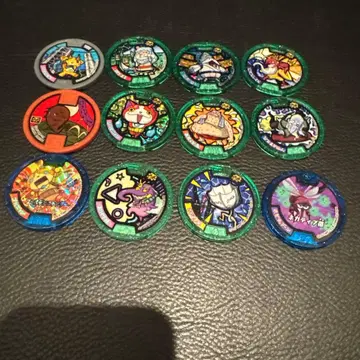 요괴워치 메달 12개 세트 케이스 포함