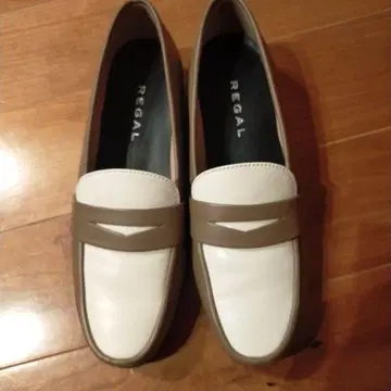 REGAL 로퍼 화이트/브라운