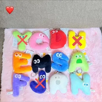 [새상품] 컬러풀 알파벳 봉제 인형 키링 9개 다이소