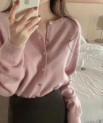 하트 골드 버튼 크루넥 니트 가디건