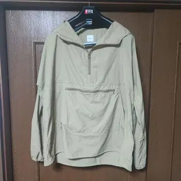 Spick & Span 베이지 마운틴 파카 F 사이즈