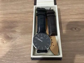 다니엘 웰링턴 손목시계 블랙 가죽 스트랩 덤 포함