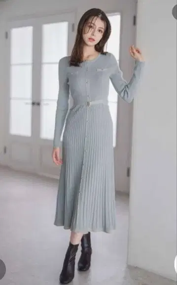 새상품 미슈마슈 라메 배색 니트 원피스 블루 정가 14300엔