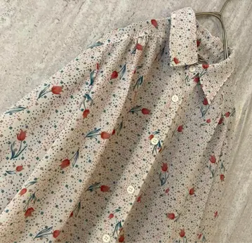 빈티지 블라우스 꽃무늬 올 패턴 튤립 걸리시 아이보리 레드