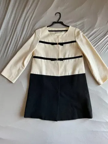 유니버설 뮤즈 세레모니 원피스 자켓