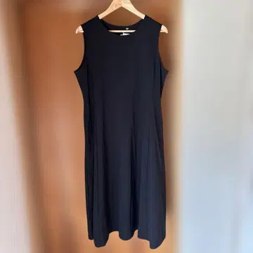 유니클로 울트라 스트레치 에어리즘 원피스 3xl