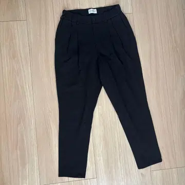 WESTWOOD 블랙 테이퍼드 팬츠 가격 인하 가능