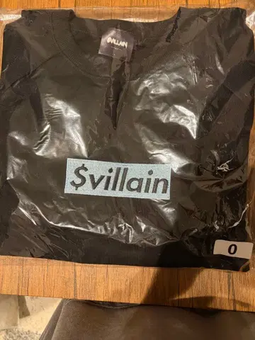 [Villain] BOX SWEATSHIRT 입고 벌기