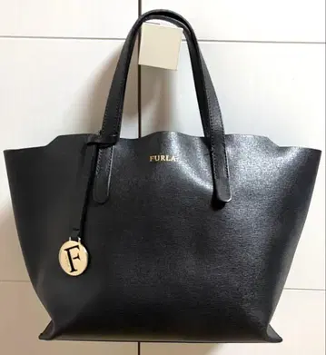 FURLA 훌라 샐리