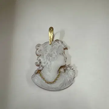 작가 작품 K18 쉘 카메오 펜던트