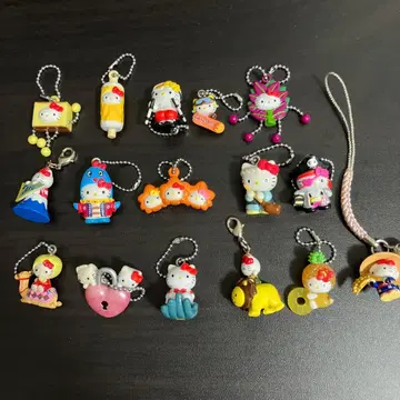 지역 한정 키티 참 스트랩 16개 묶음 판매