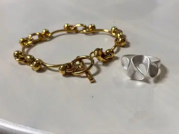 골드 비즈 팔찌와 하트 반지 세트