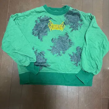 MOVING 그래픽 맨투맨 그린 컬러