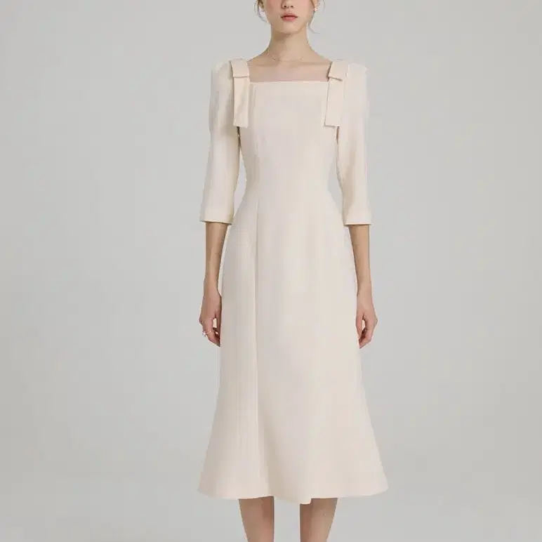 Flume Roman Holiday Dress size M on Bunjang Global Site.