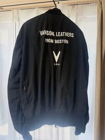 Vanson Leathers 블랙 MA-1 자켓